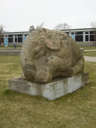 &quot;Elefant&quot; (granit), 1958. Hj&oslash;rring